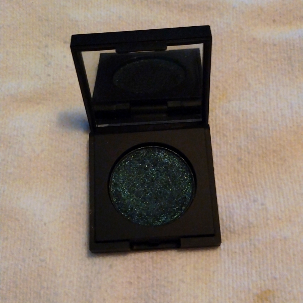 💚3 for $30💚Single Eyeshadow Bundle - Picture 9 of 9
